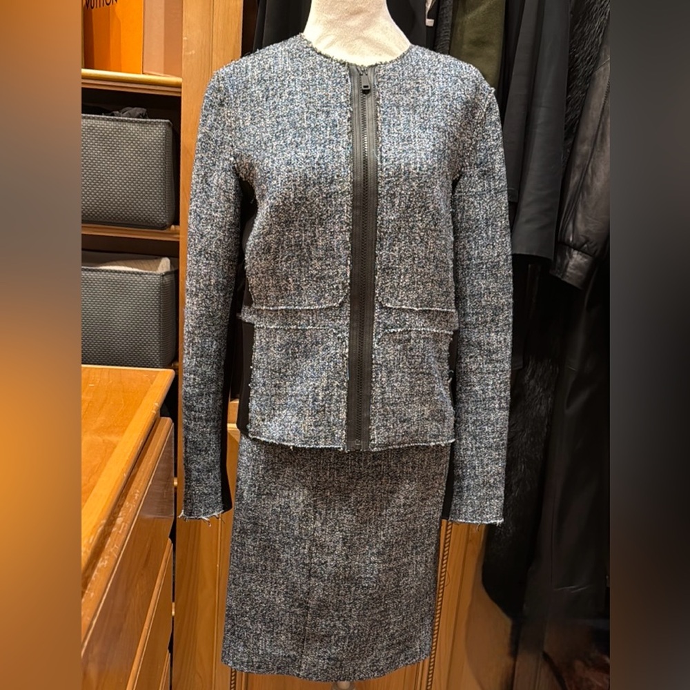Elie Tahari  Tweed Jacket and Skirt Set - Gray